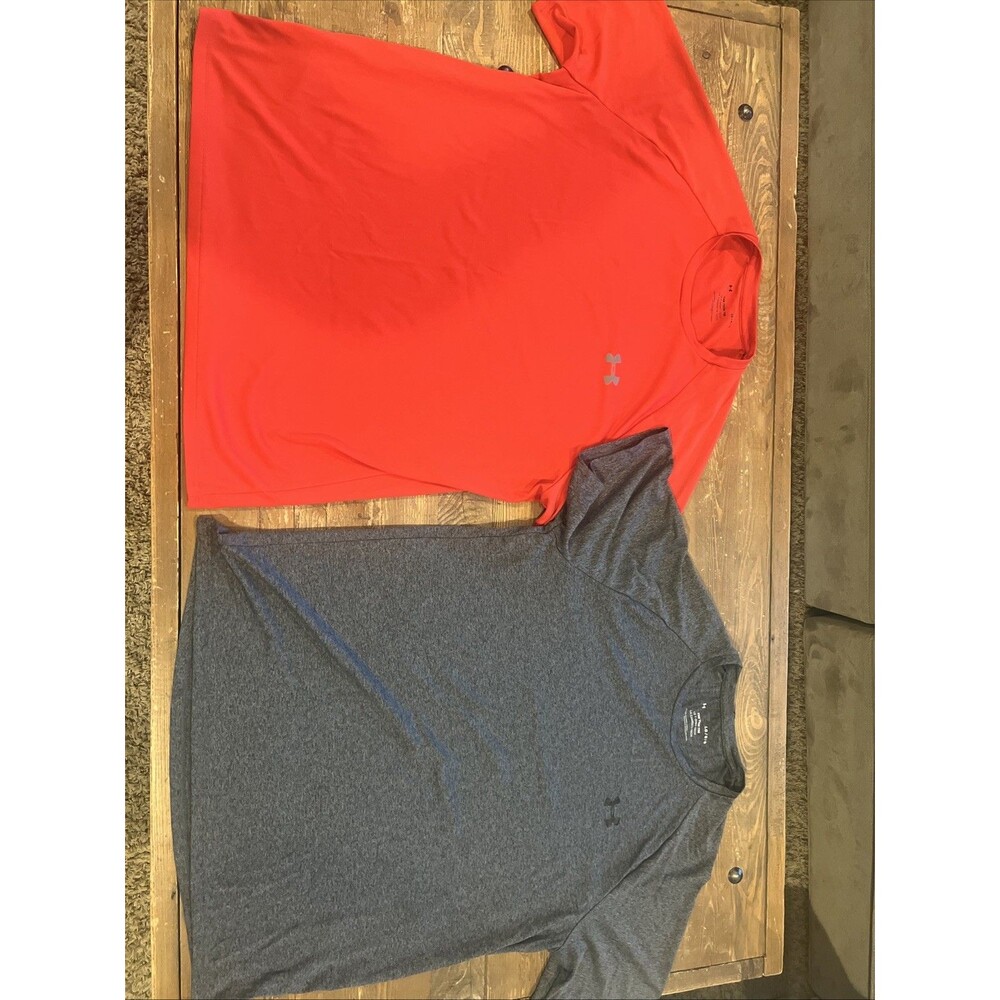 Lot Of 2 Under Armour T-Shirt Men's Large The Tech Tee Short sleeve Gray & Red
